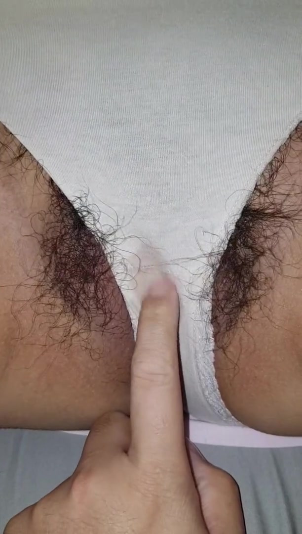 Снял на телефон открытое влагалище своей толстой азиатской подруги